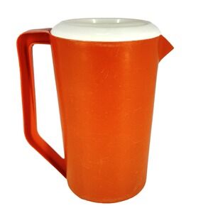 Vintage‎ Rubbermaid Pitcher J2445 Orange/White Lid 2.25 Qt Retro Kitchen